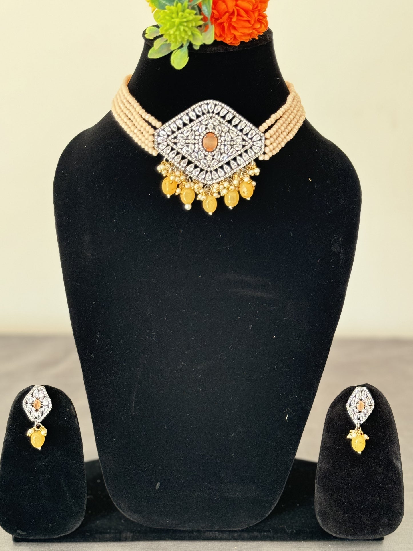 peach beads ad choker set with earrings