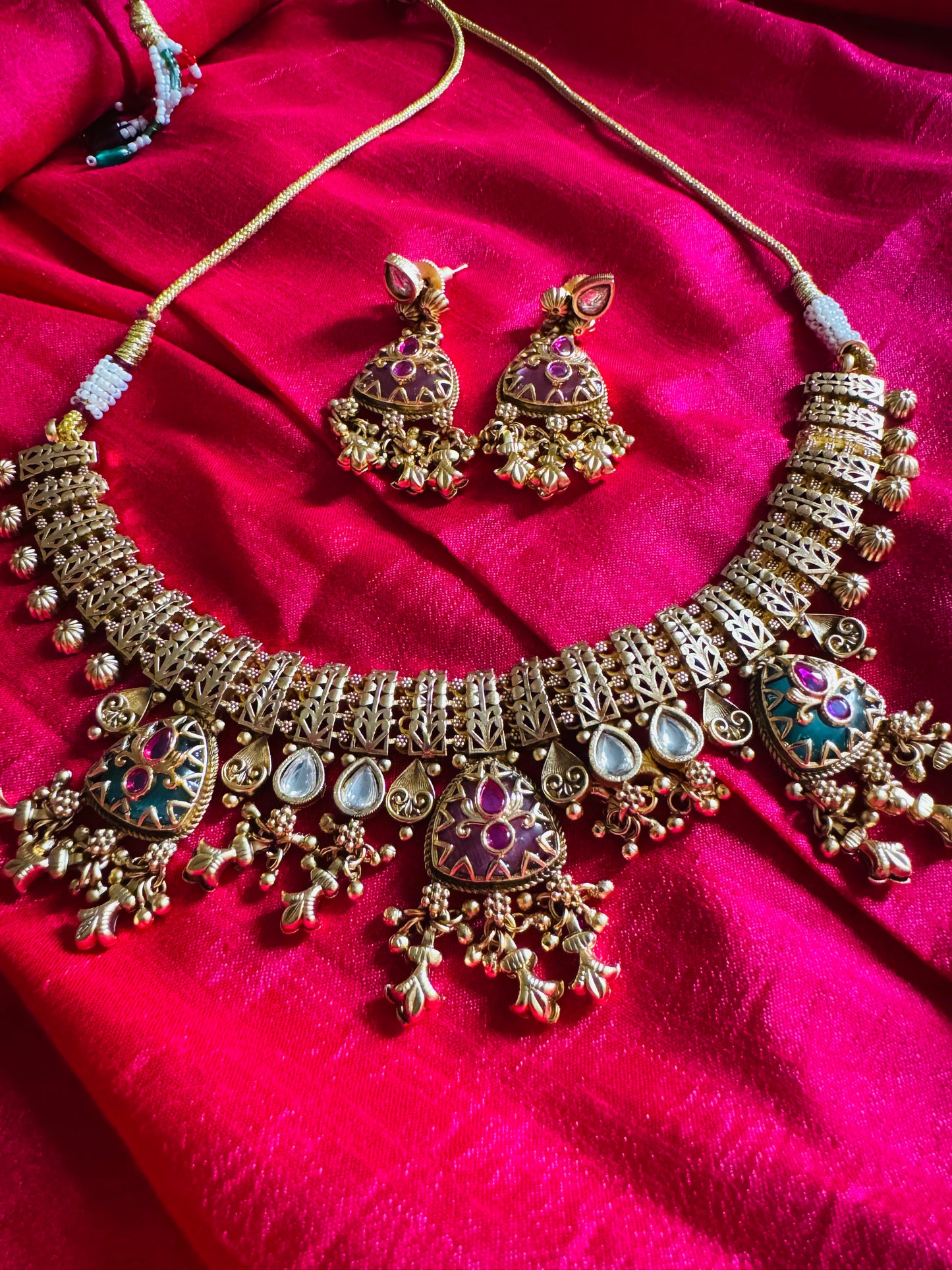 gold necklace for women,