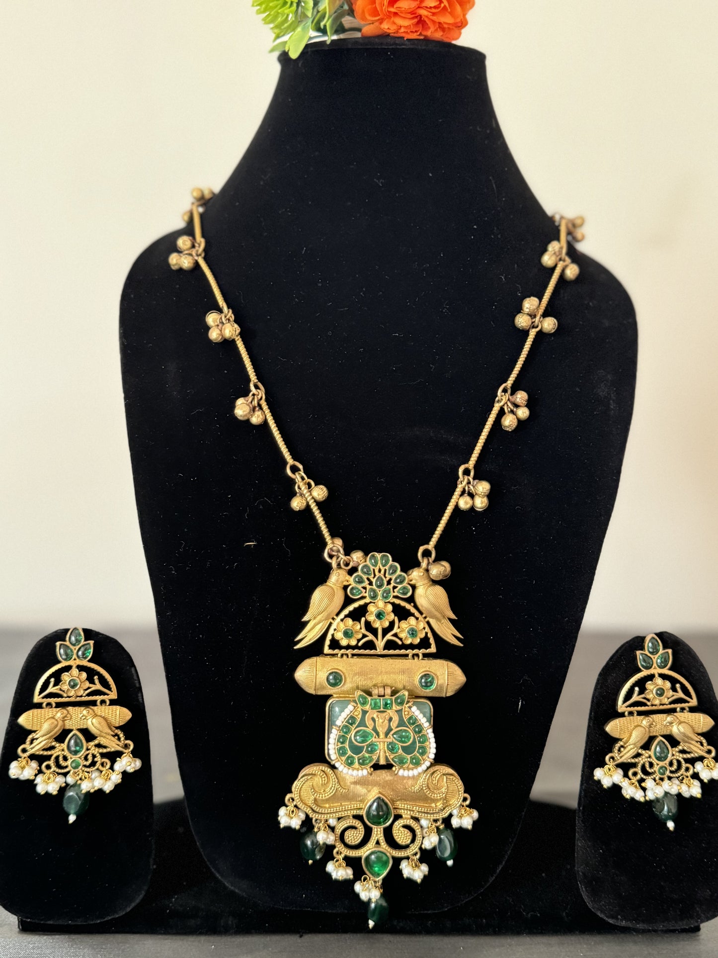 emerald and white beads golden long chain pendant set with earrings