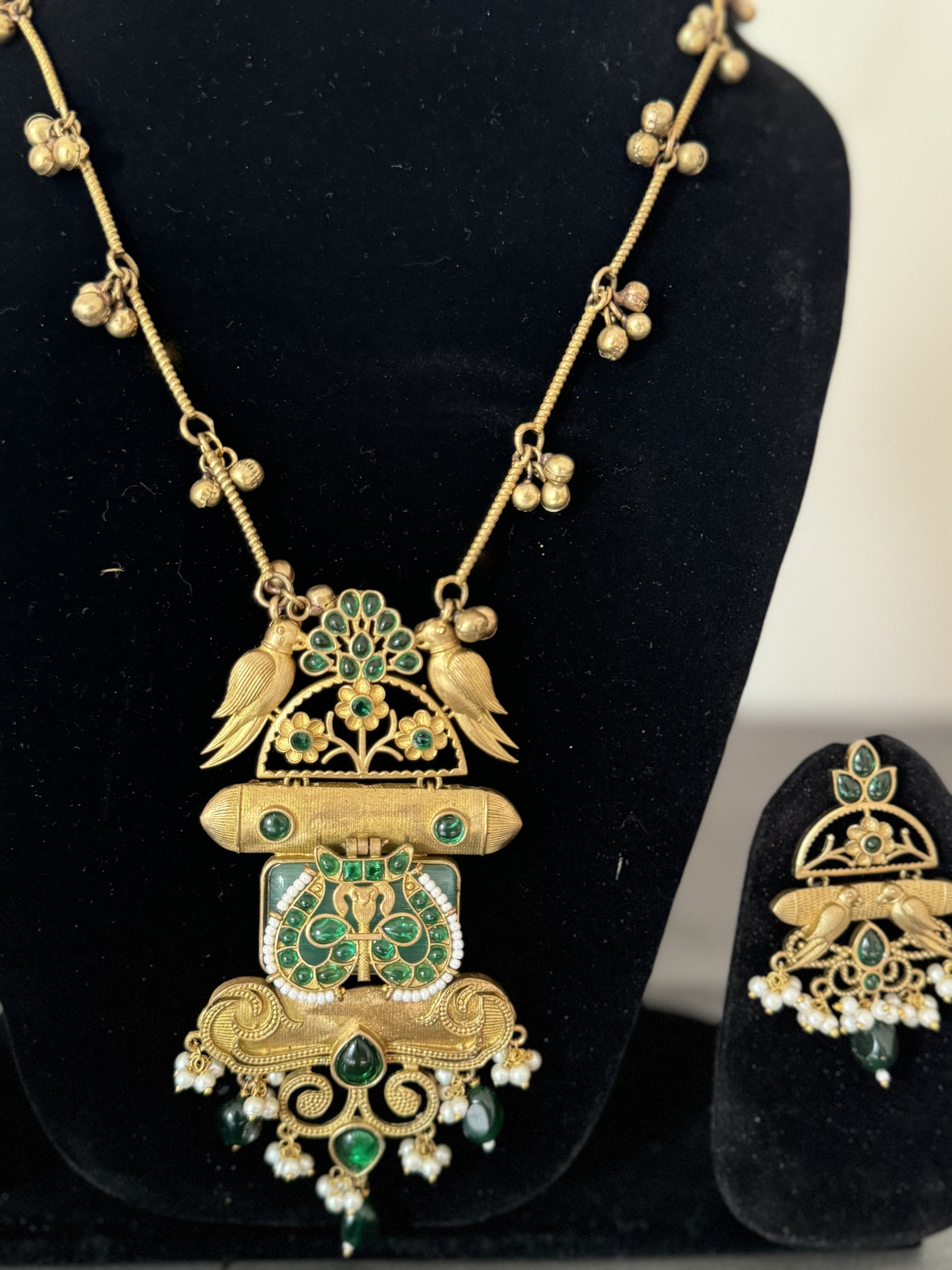 emerald and white beads golden long chain pendant set with earrings