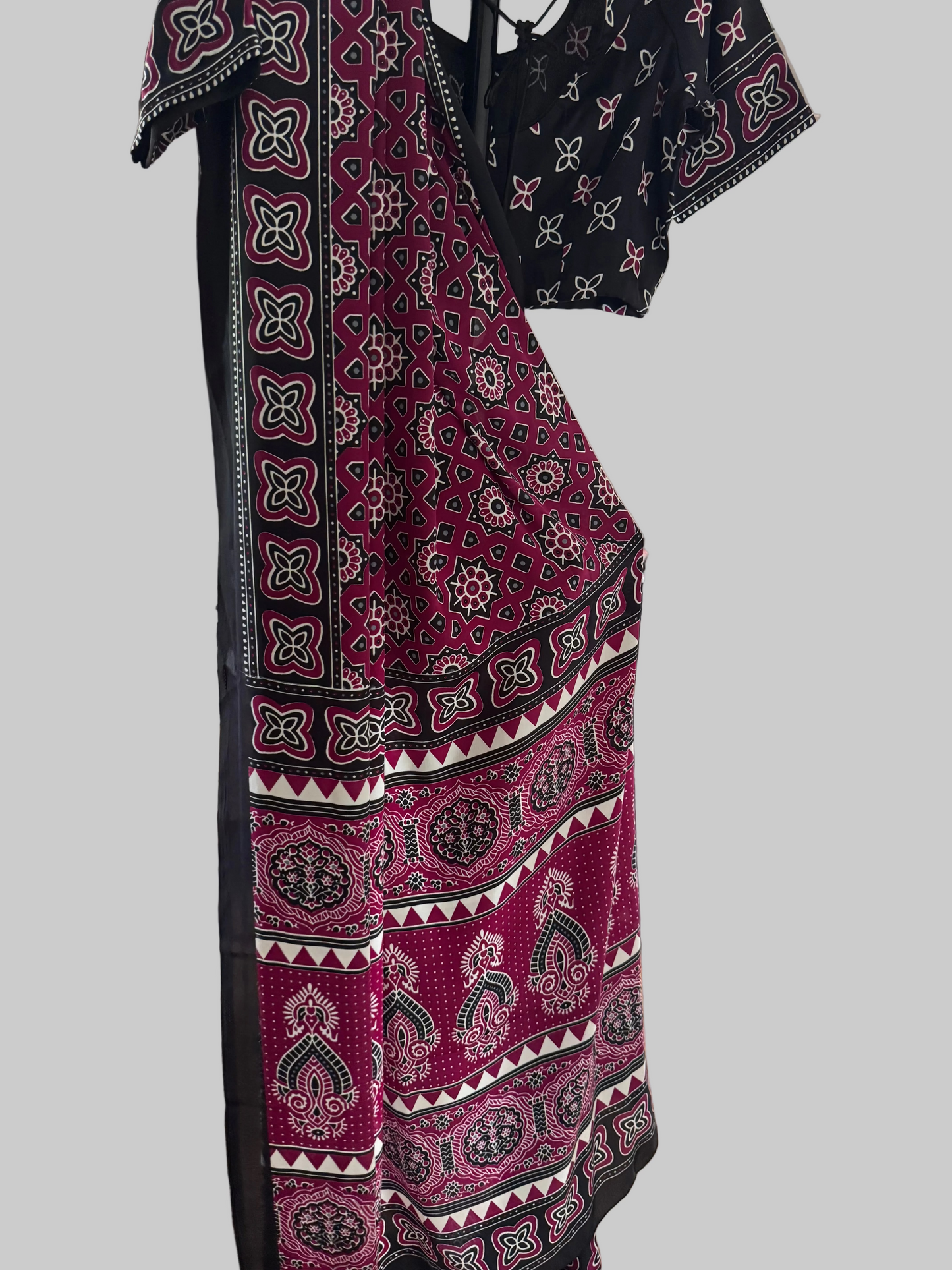 indian outfits for women.

